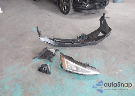 2019 Hyundai Elantra Limited из США, поврежденный, VIN KMHD84LF5KU847847